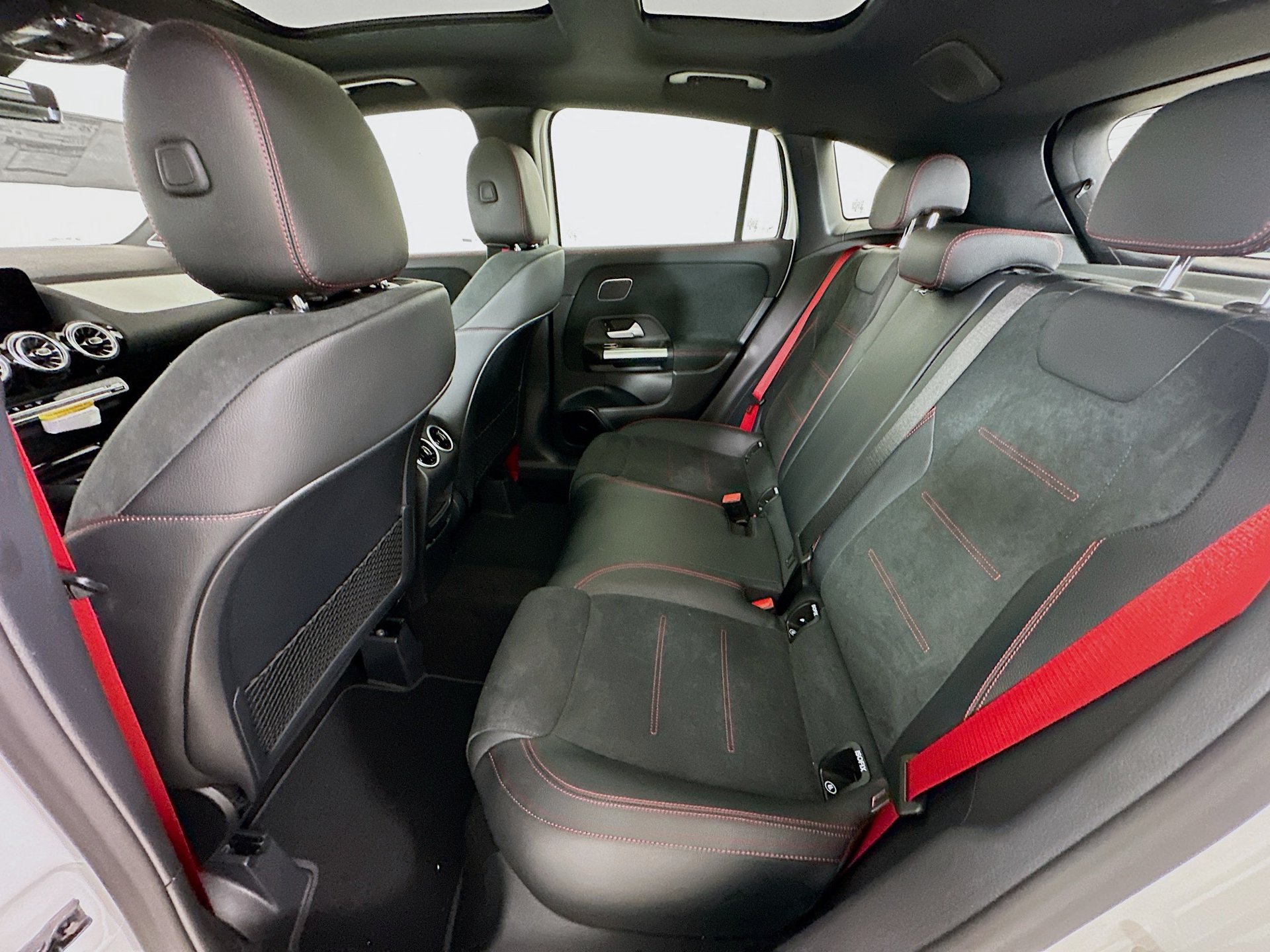 New 2026 Mercedes-Benz GLA 35 AMG 4MATIC image 26