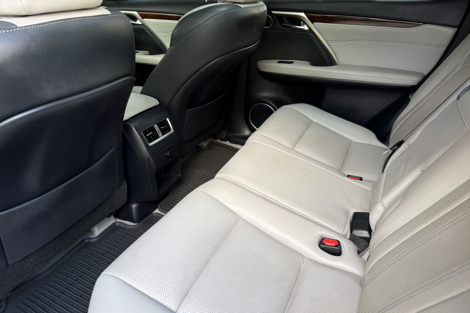 Used 2017 Lexus RX 350 AWD image 4
