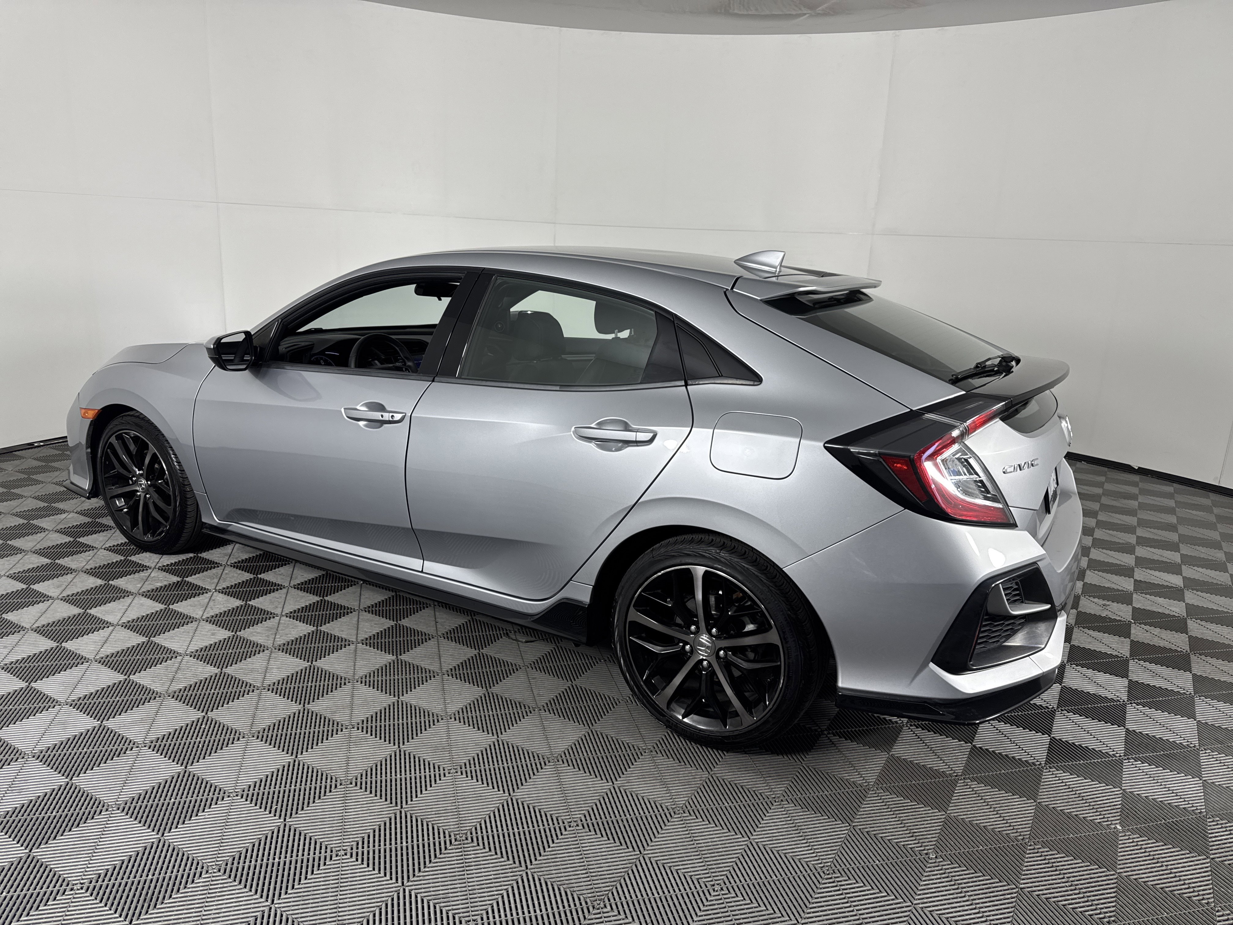 Used 2021 Honda Civic Sport image 6