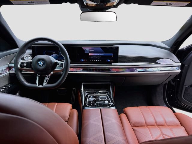 Used 2025 BMW i7 eDrive50 w/ M Sport Package RWD image 18