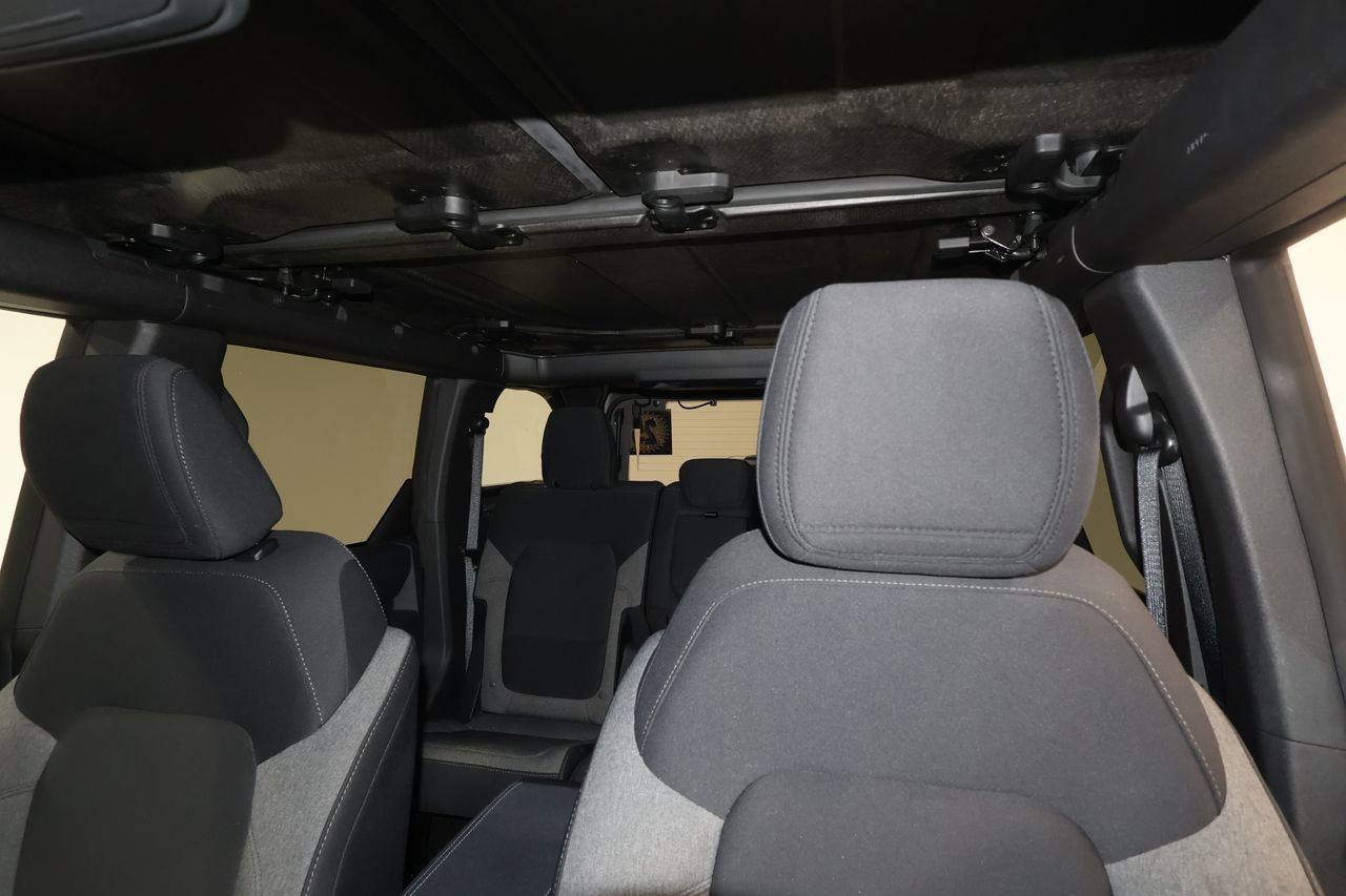Used 2025 Ford Bronco Big Bend image 18