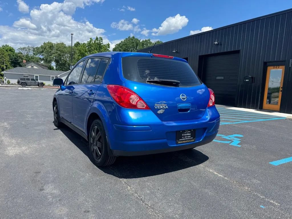 Used 2008 Nissan Versa 1.8 S w/ PWR Pkg FWD image 2