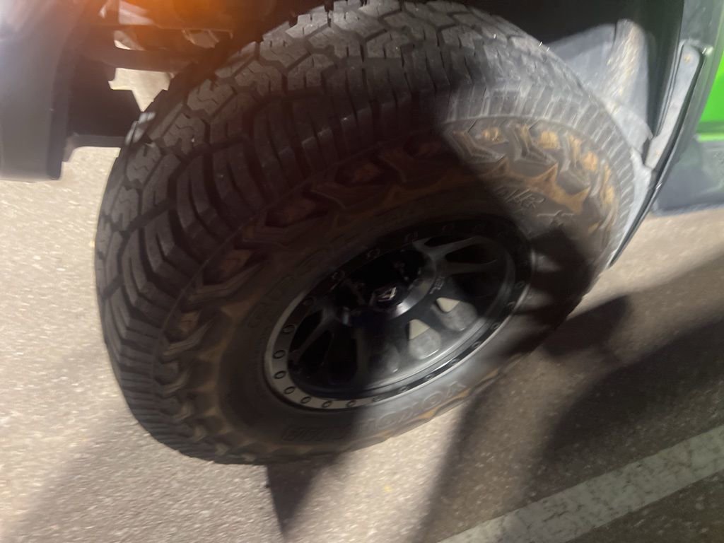 Used 2018 Jeep Wrangler Sport image 12