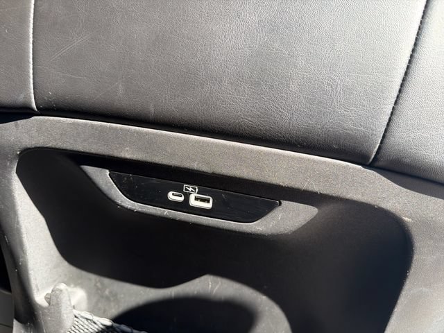 Used 2023 Chrysler Pacifica Touring-L FWD image 30