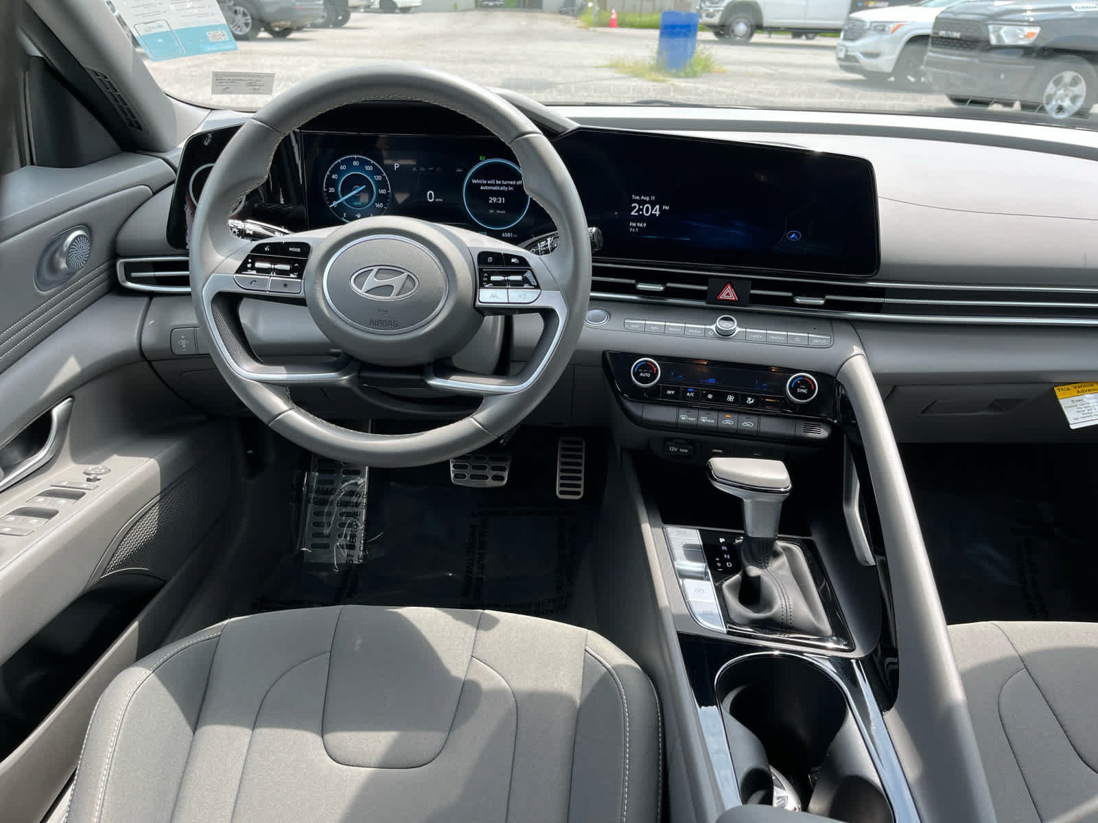 Used 2025 Hyundai Elantra SEL FWD image 24