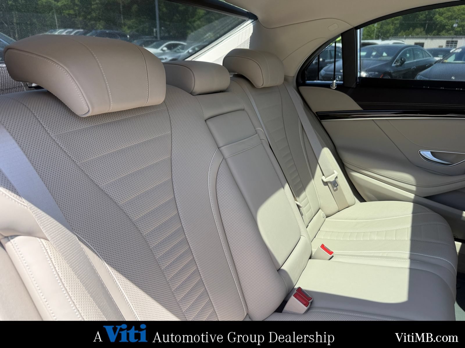 Used 2019 Mercedes-Benz S 560 Sedan image 28