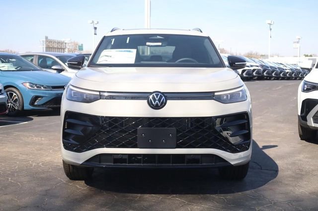 New 2026 Volkswagen Tiguan SE R-Line image 3