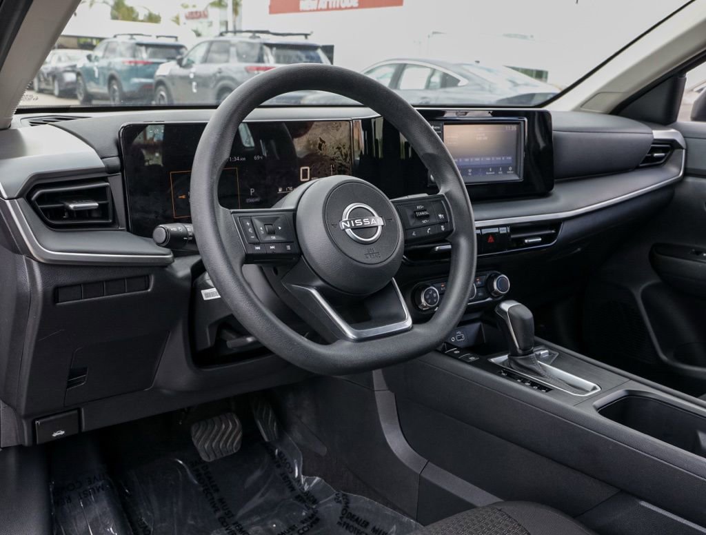 Used 2025 Nissan Kicks S AWD/4WD image 15