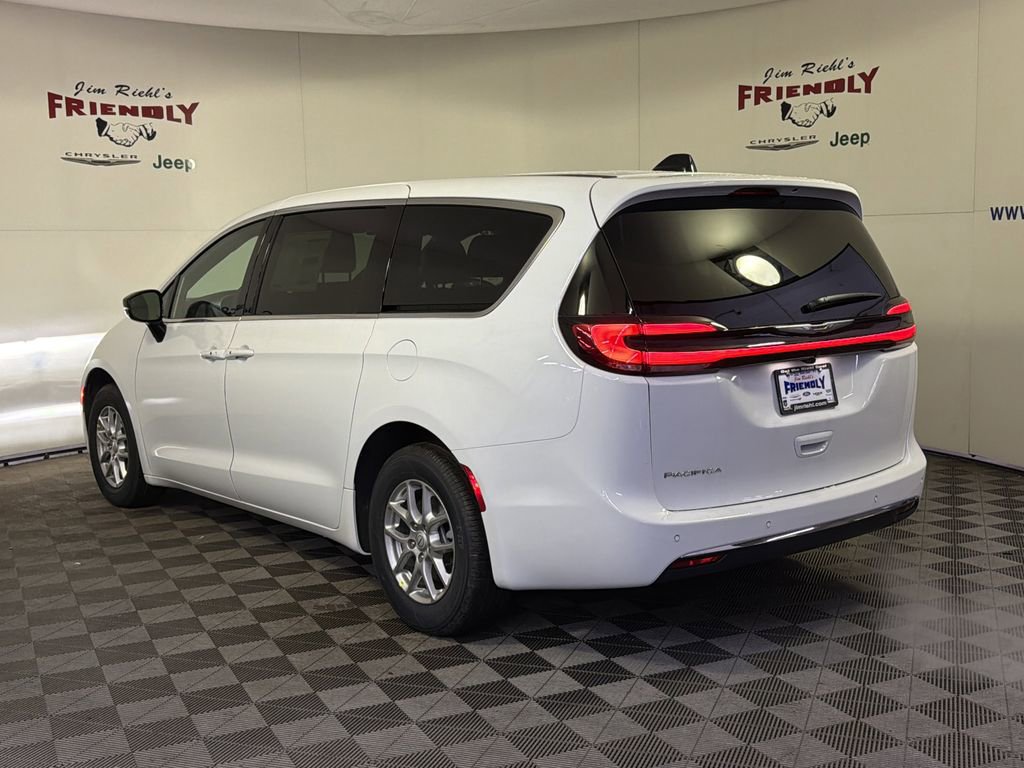 New 2026 Chrysler Pacifica Select FWD image 4