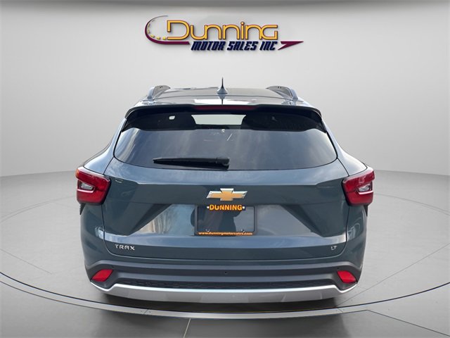 Used 2025 Chevrolet Trax LT w/ Driver Confidence Package image 3