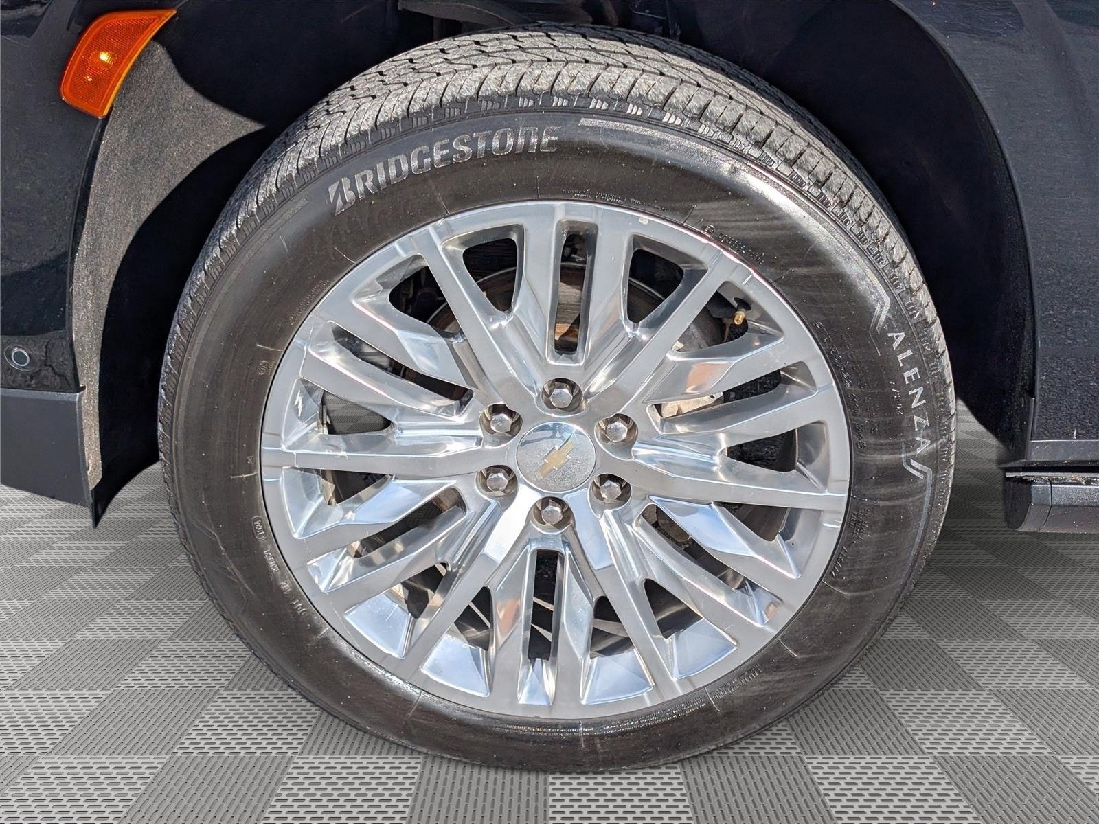 Used 2023 Chevrolet Suburban High Country w/ Advanced Technology Package AWD/4WD image 11