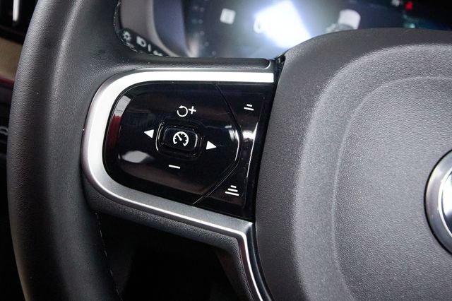 Certified 2026 Volvo XC60 B5 Plus AWD/4WD image 13