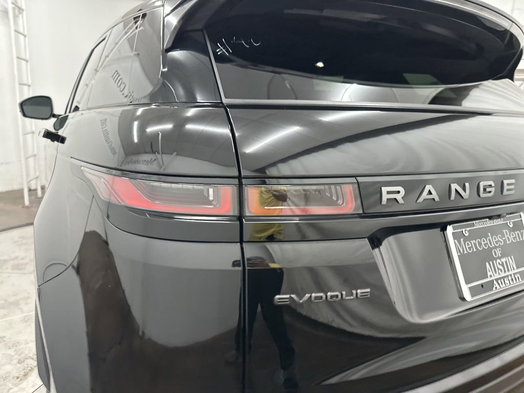 Used 2023 Land Rover Range Rover Evoque R-Dynamic SE image 30