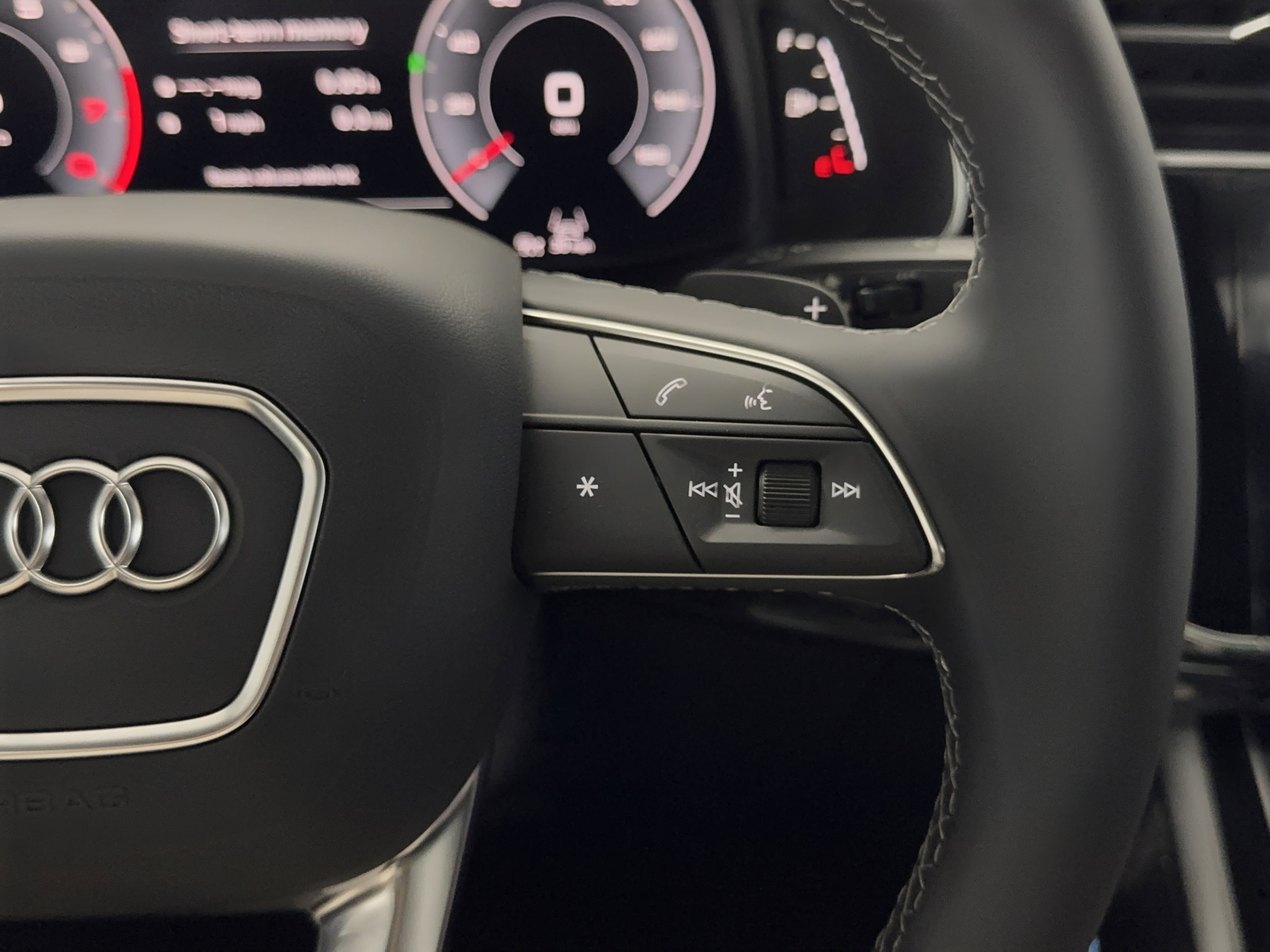 New 2026 Audi Q8 Premium image 22