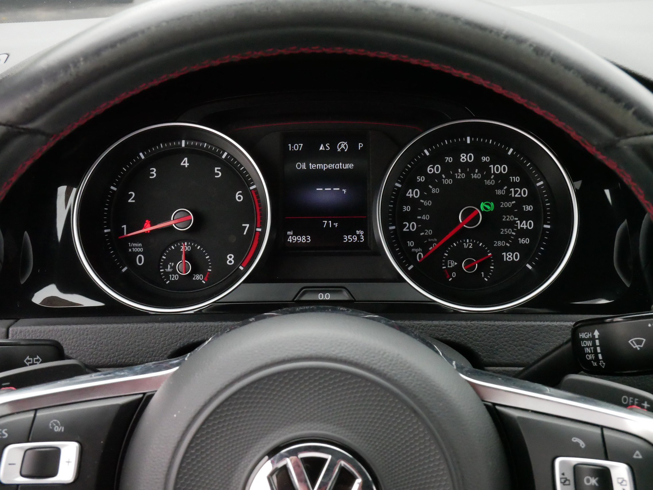 Used 2018 Volkswagen GTI SE FWD image 21