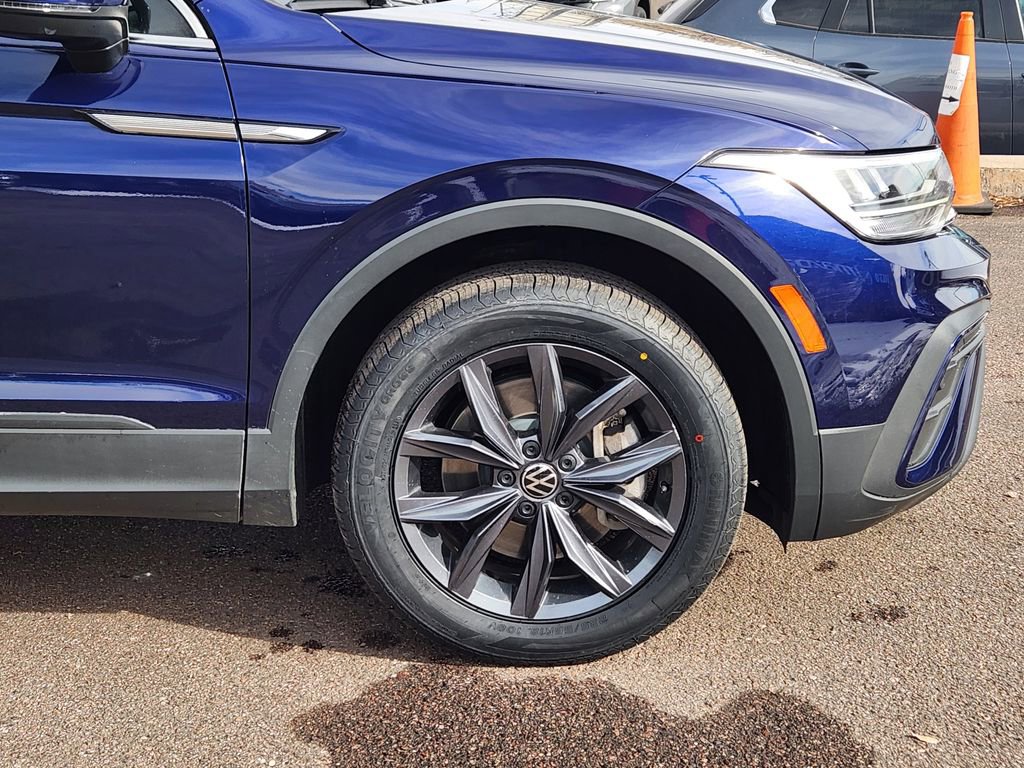 Used 2022 Volkswagen Tiguan SE image 28