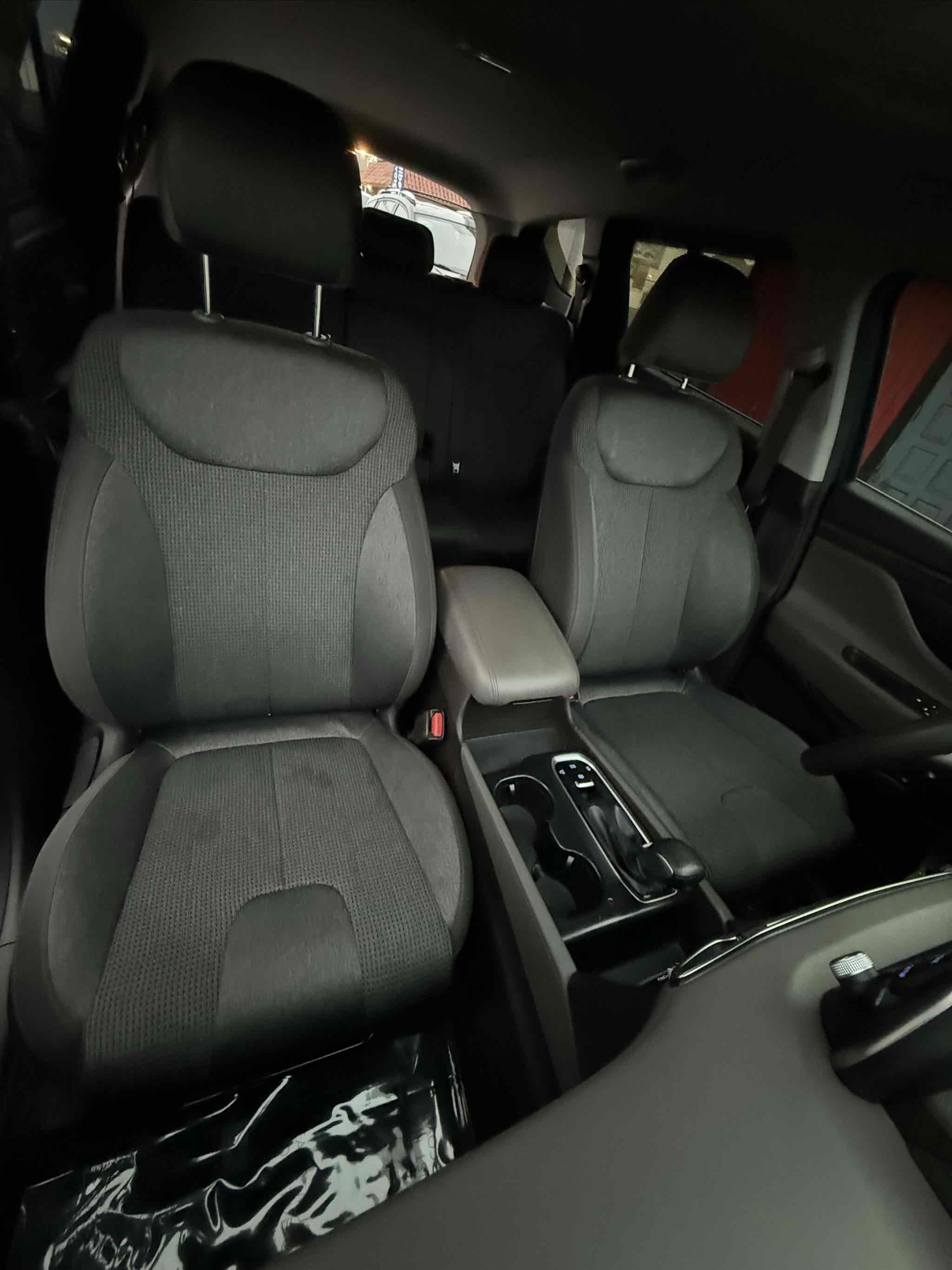 Used 2020 Hyundai Santa Fe SE image 48
