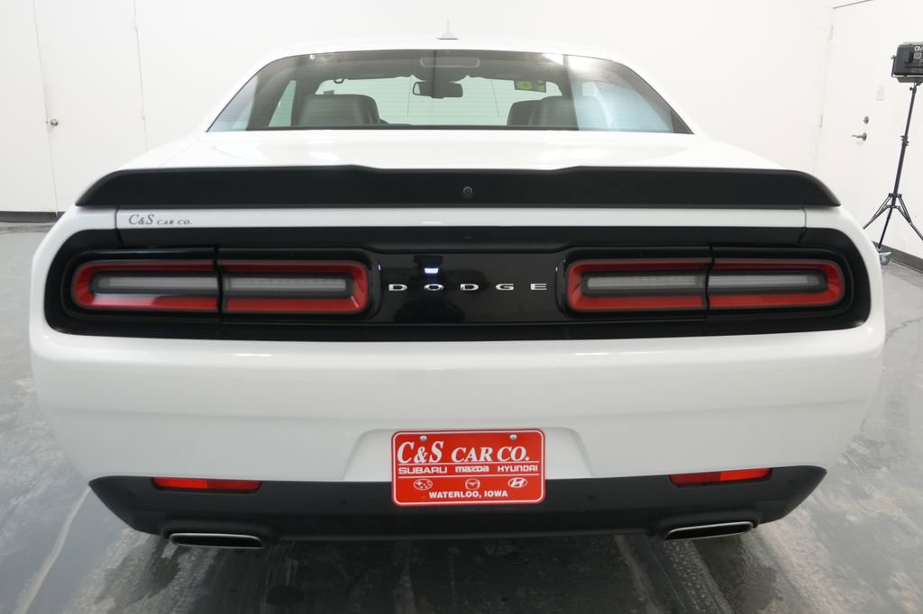 Used 2018 Dodge Challenger SXT Plus image 8