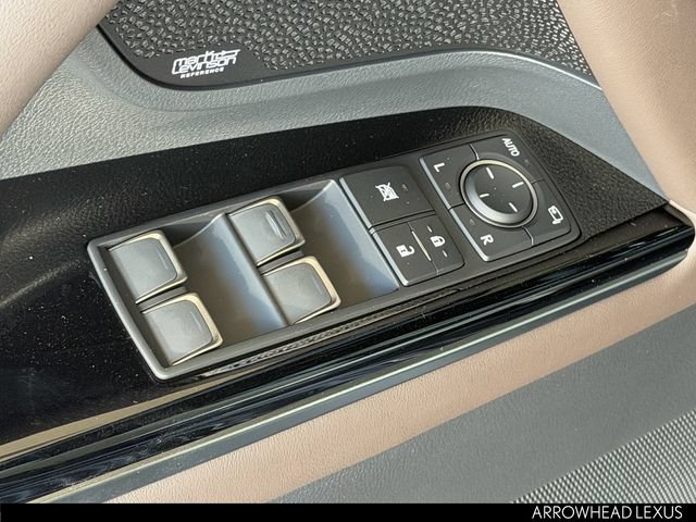 New 2026 Lexus LX 600 4WD w/ Luxury Package image 17