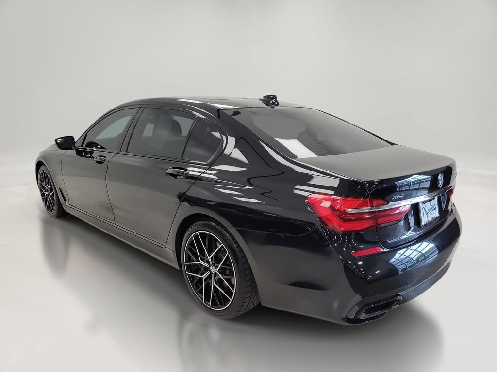 Used 2019 BMW 750i xDrive w/ M Sport Package AWD/4WD image 5