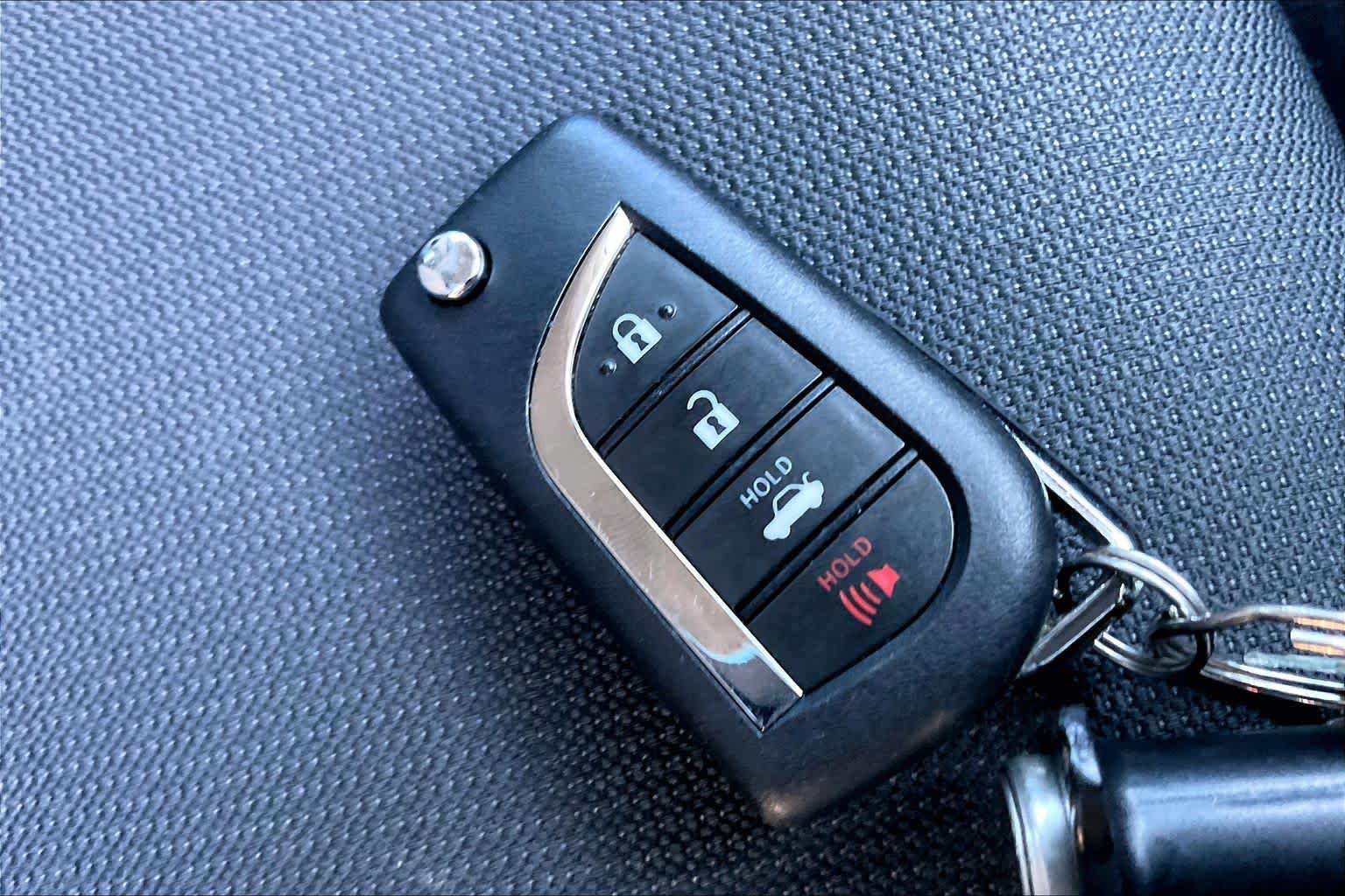 Used 2026 Toyota Corolla LE FWD image 15