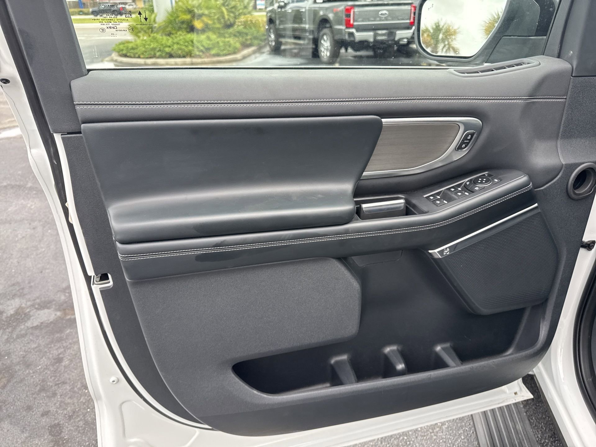 Used 2025 Ford Expedition Max Platinum image 15