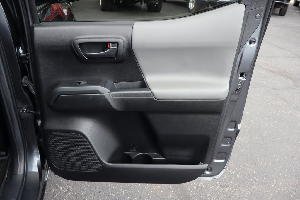 Used 2022 Toyota Tacoma SR5 image 24