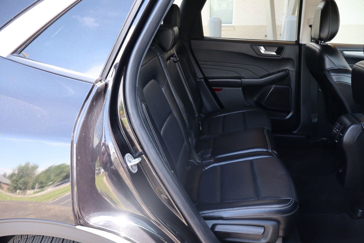 Used 2022 Ford Escape SEL image 21