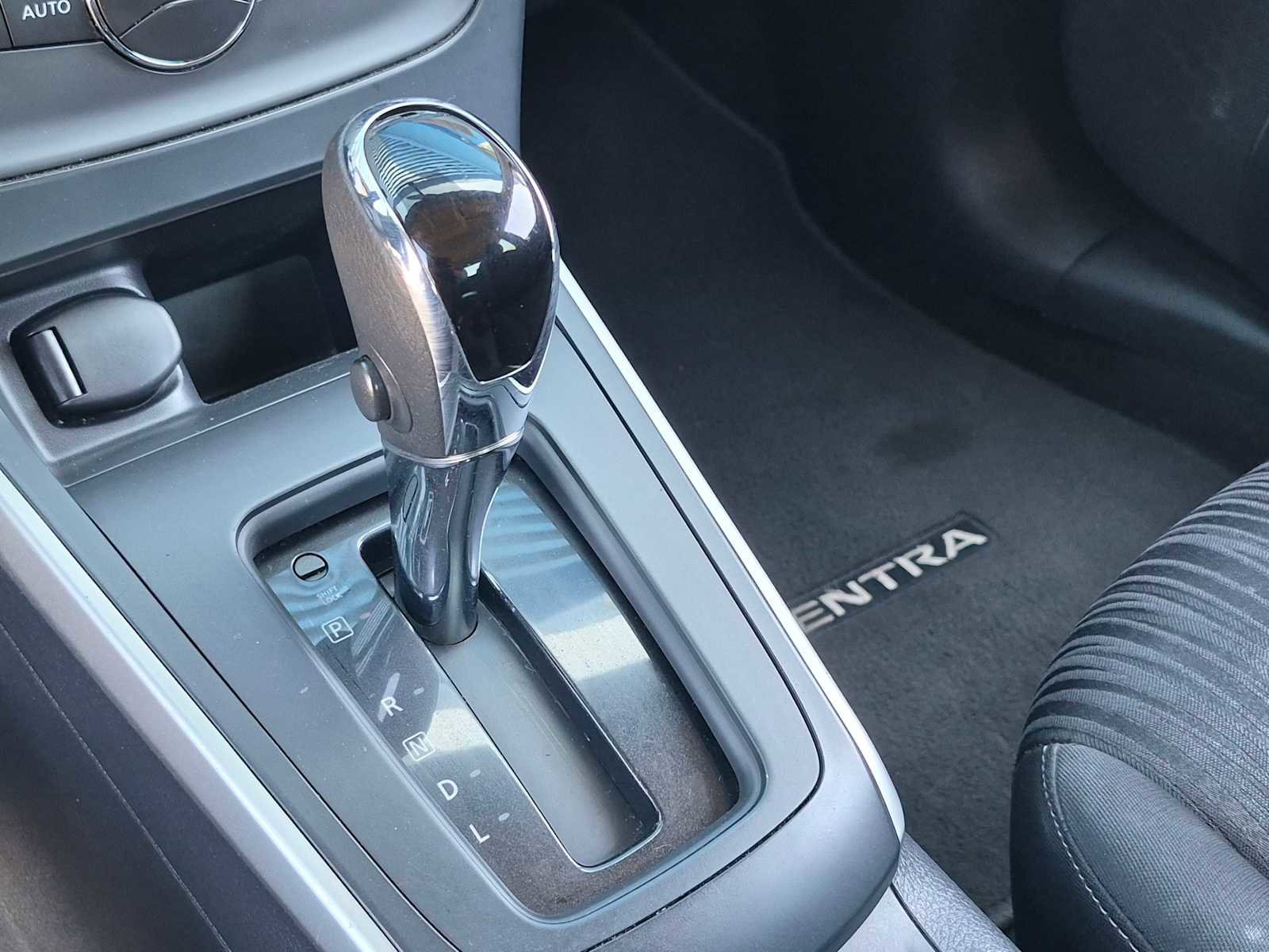 Used 2018 Nissan Sentra SV FWD image 26