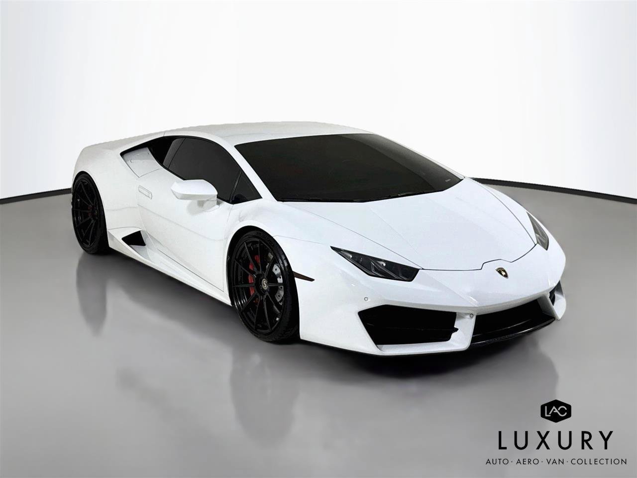 Used 2017 Lamborghini Huracan LP 580-2 RWD image 2