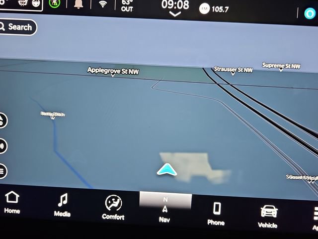 Used 2024 Chrysler Pacifica Limited image 15