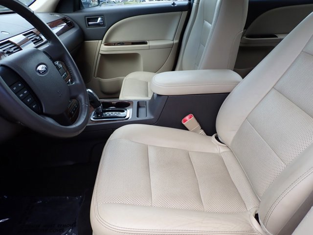 Used 2008 Ford Taurus SEL FWD image 11