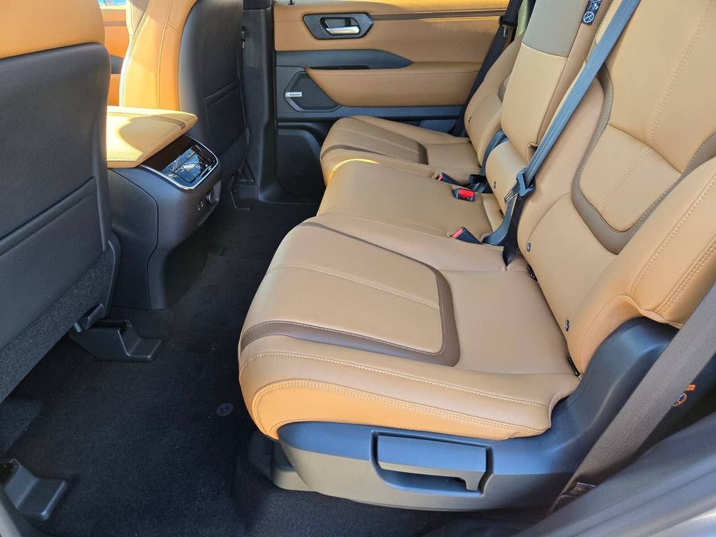 New 2026 Nissan Armada SL image 7