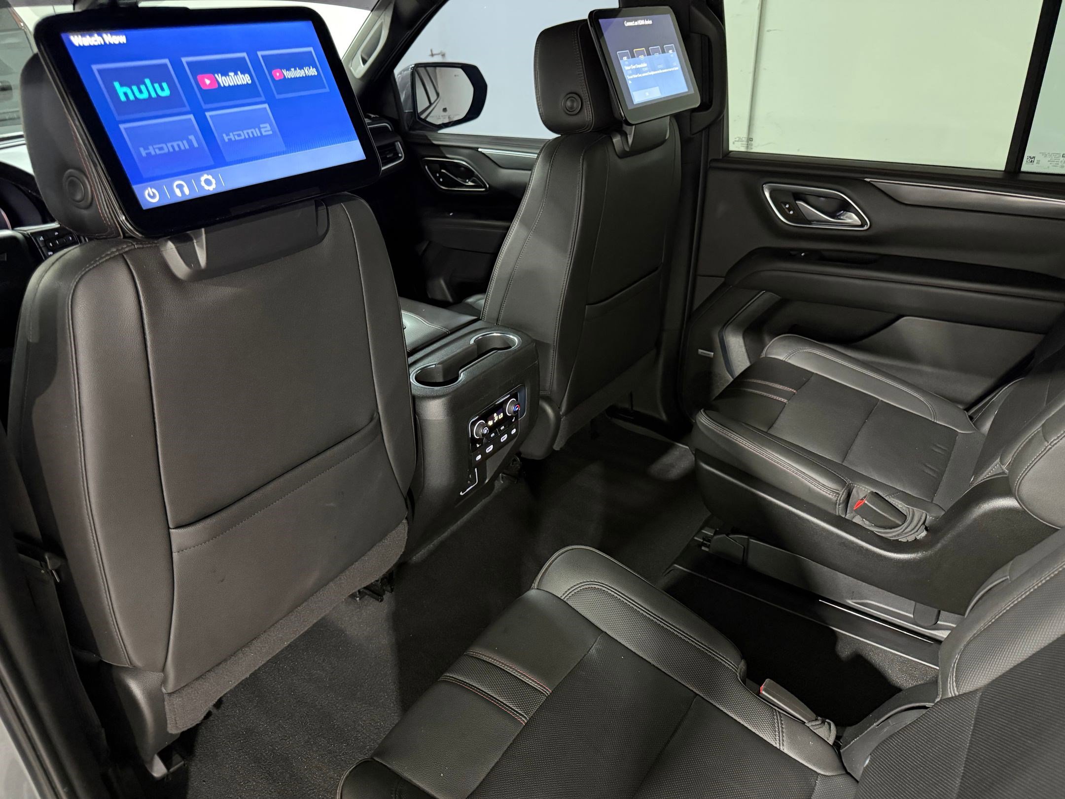 Used 2022 Chevrolet Tahoe RST w/ Luxury Package RWD image 13