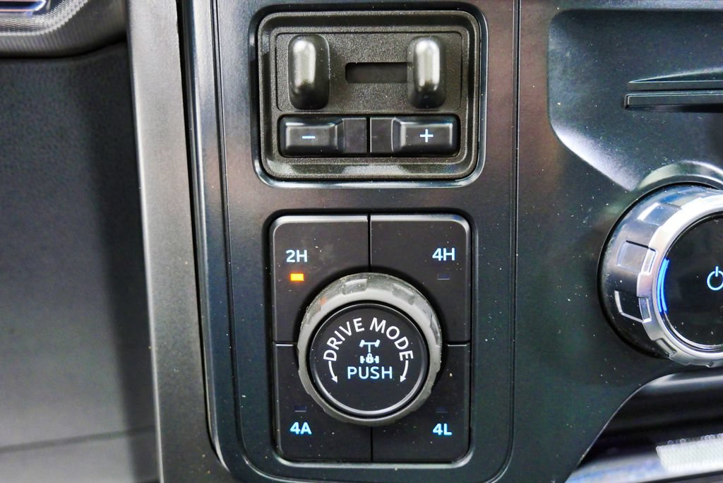 Used 2025 Ford F150 Lariat AWD/4WD image 29