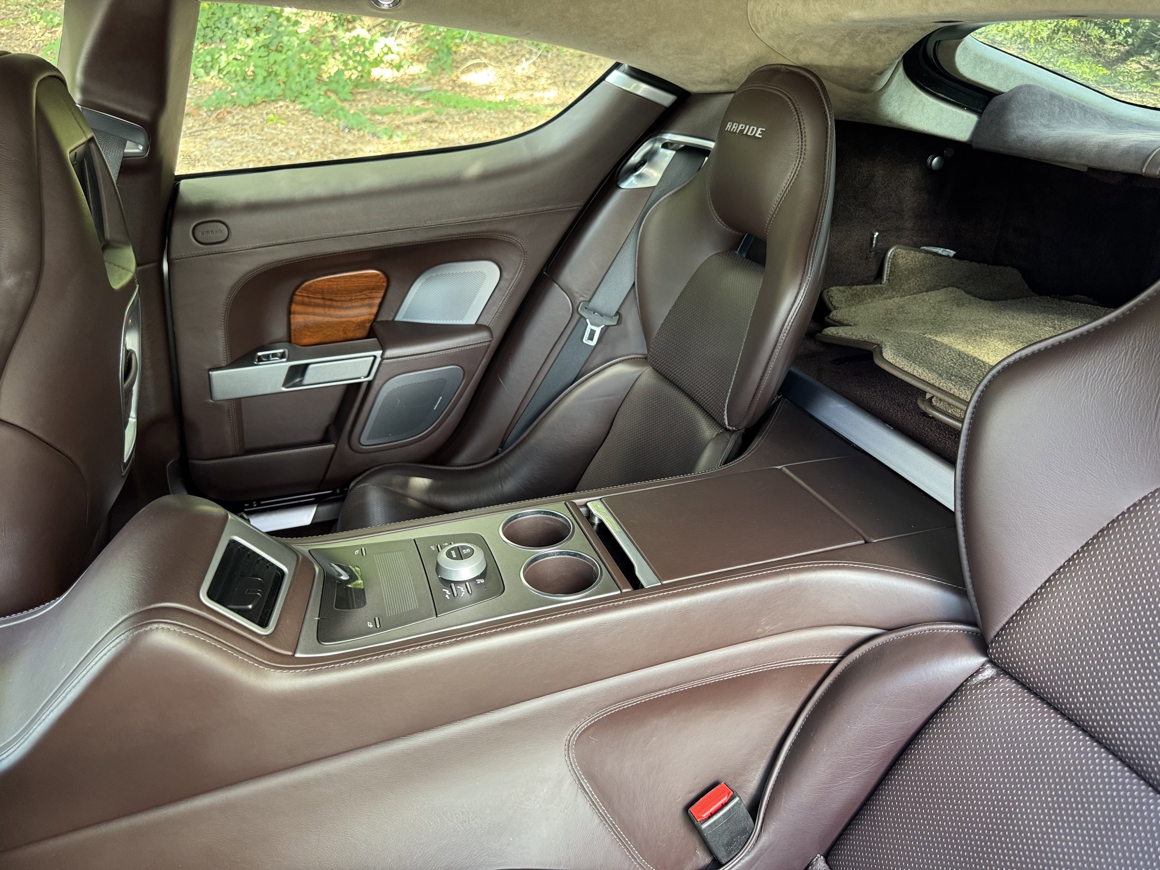 Used 2011 Aston Martin Rapide Luxe image 4
