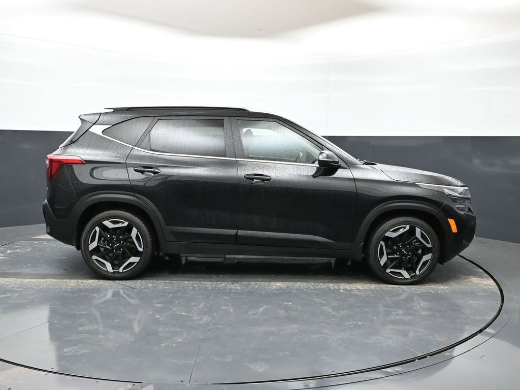 Used 2024 Kia Seltos SX w/ SX Sunroof Package AWD/4WD image 4
