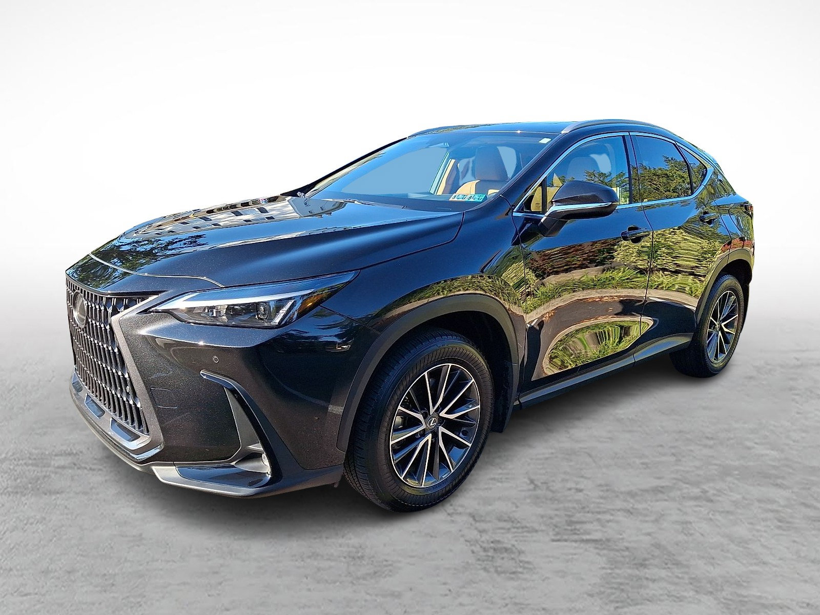 Certified 2025 Lexus NX 350 AWD w/ Accessory Package (2T) image 3
