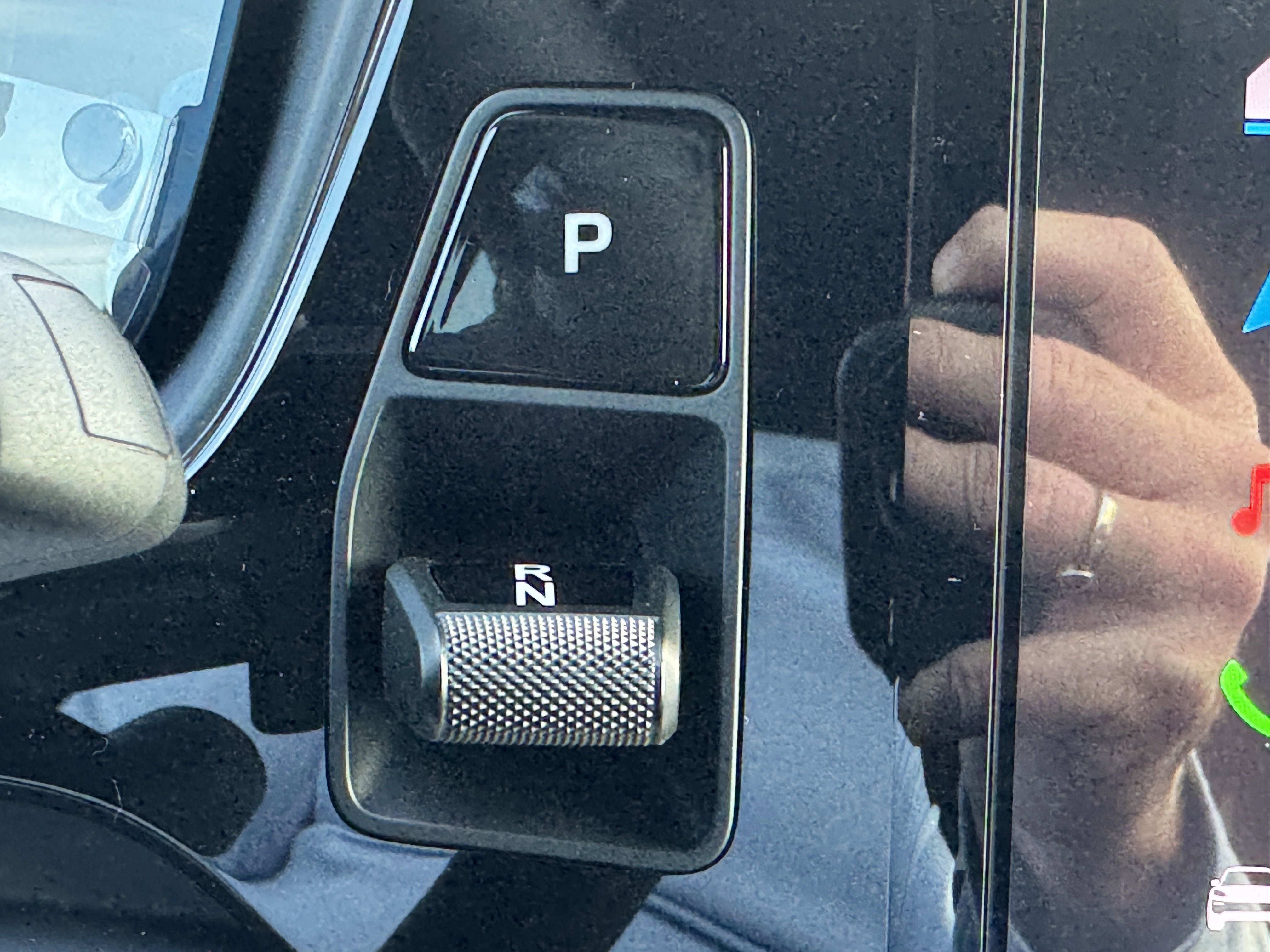 New 2025 Porsche Cayenne Coupe image 32