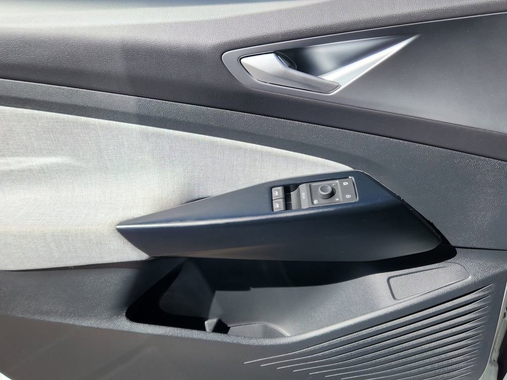 Certified 2024 Volkswagen ID.4 2WD image 8