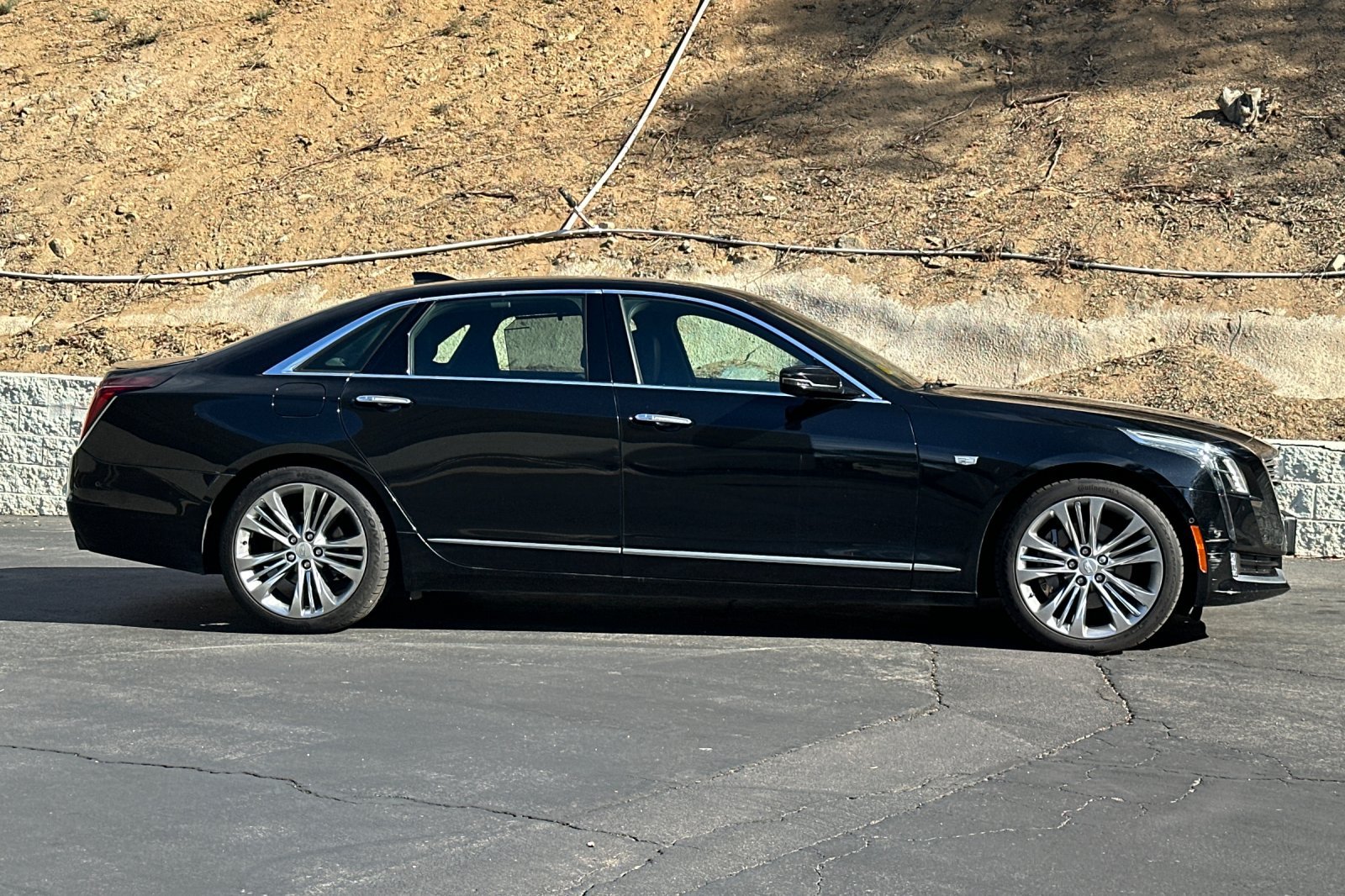 Used 2018 Cadillac CT6 3.0 Twin Turbo Platinum Sedan AWD/4WD image 3