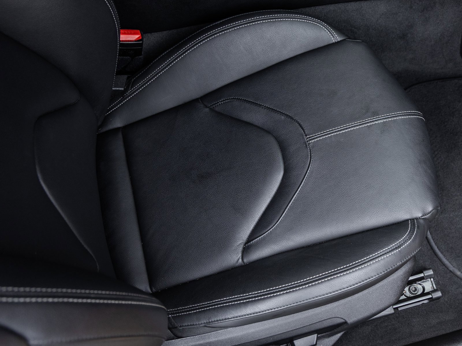 Used 2021 Toyota Supra Premium w/ Driver Assist Package image 36