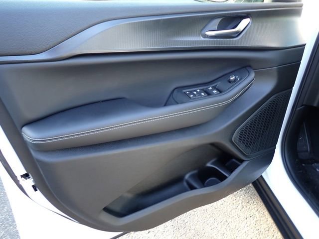 New 2025 Jeep Grand Cherokee L Altitude image 17