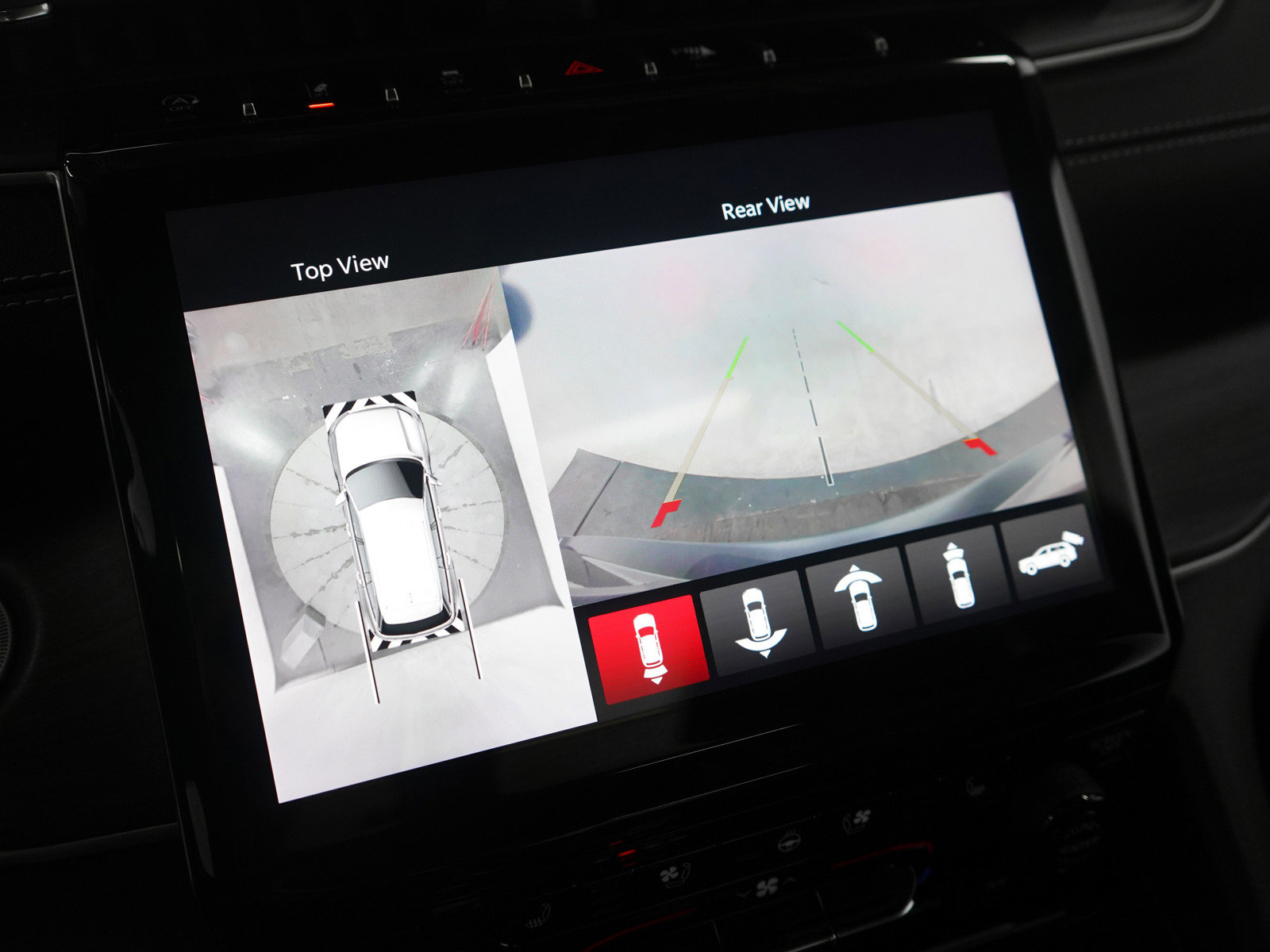 Used 2023 Jeep Grand Cherokee L Limited w/ Luxury Tech Group II image 29