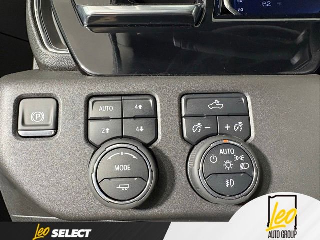 Used 2025 Chevrolet Silverado 1500 LT Trail Boss w/ Convenience Package II AWD/4WD image 19