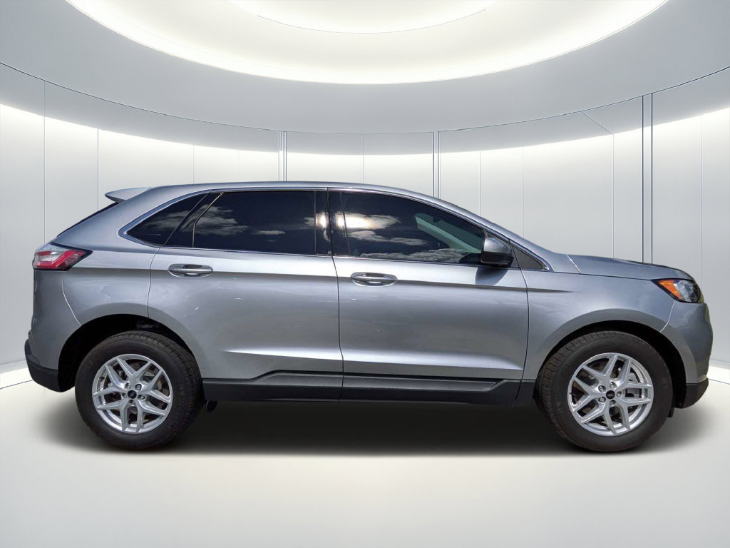 Used 2024 Ford Edge SEL w/ Convenience Package AWD/4WD image 2