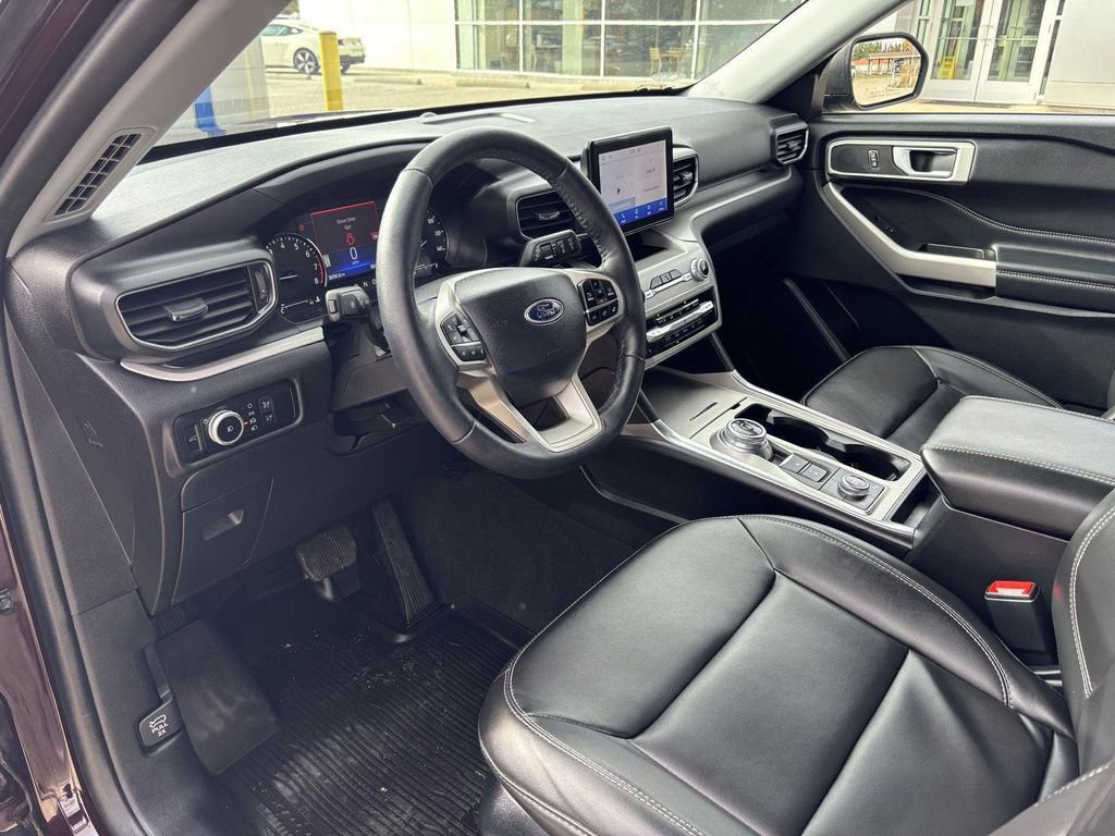 Used 2023 Ford Explorer XLT w/ Equipment Group 202A image 22