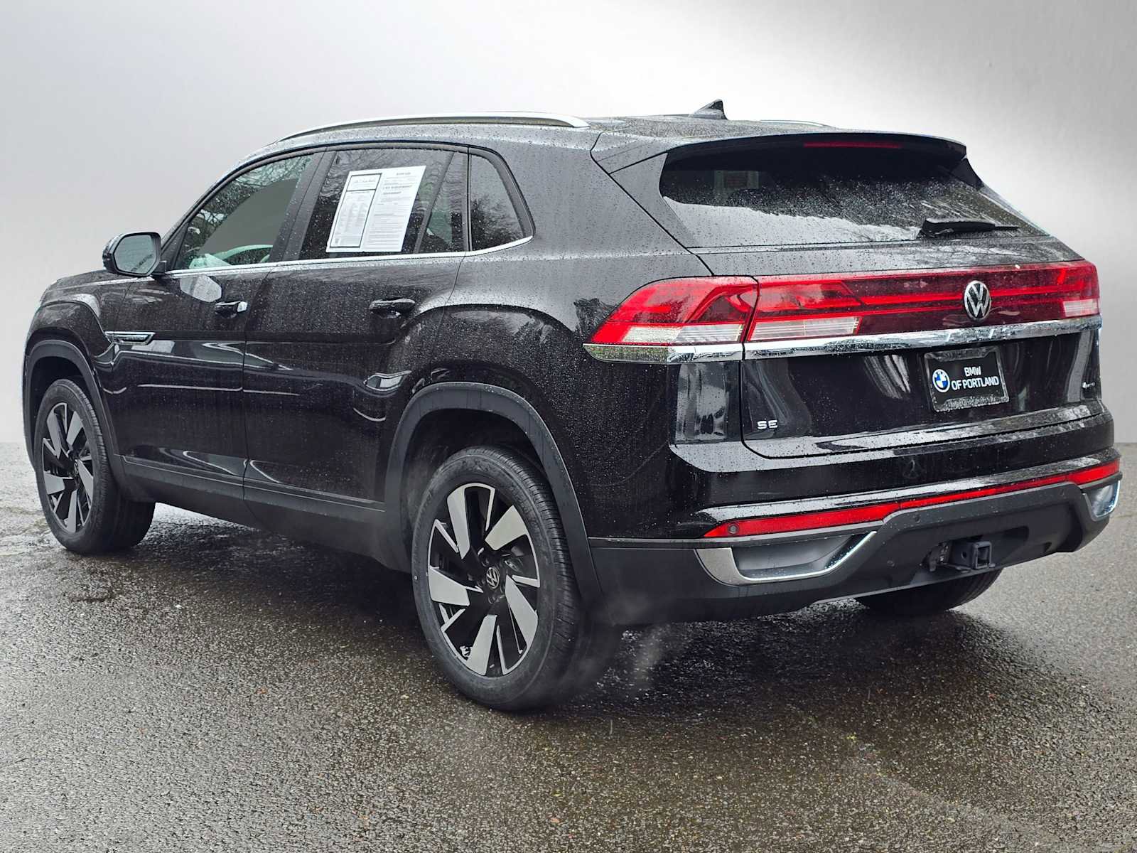 Used 2025 Volkswagen Atlas Cross Sport SE image 5
