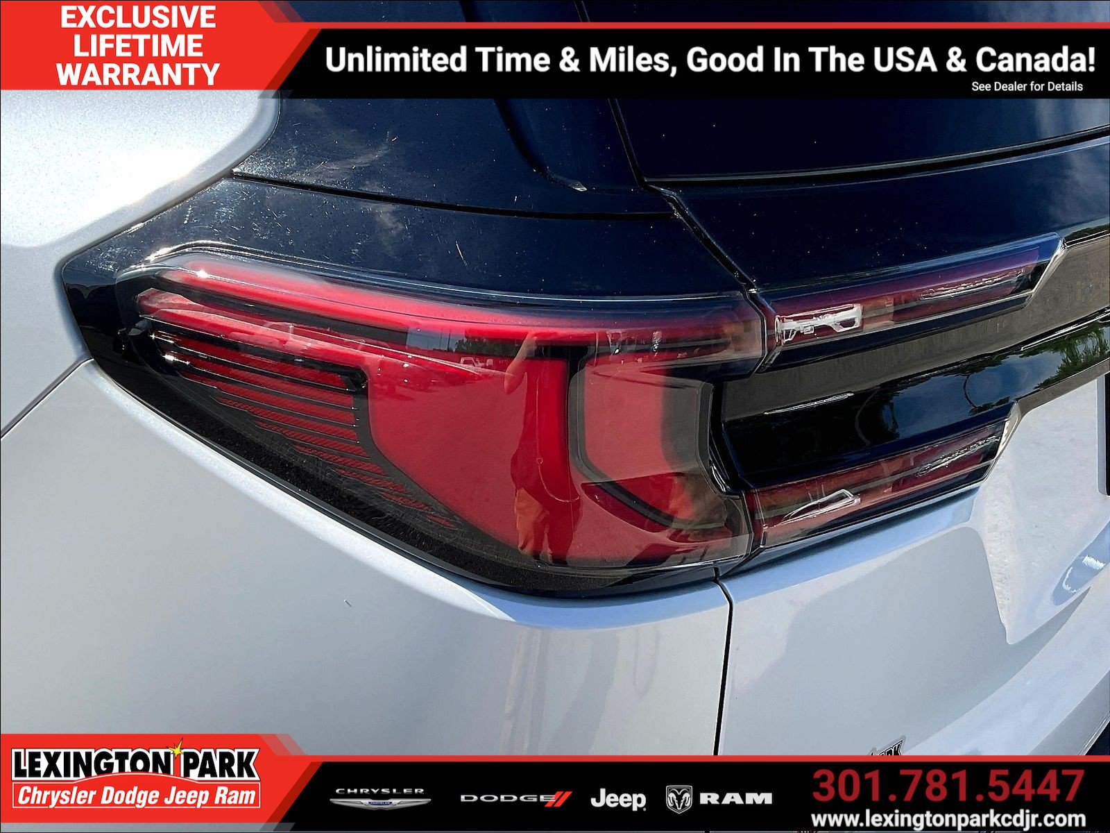 Used 2024 GMC Acadia Denali w/ Super Cruise Package FWD image 22
