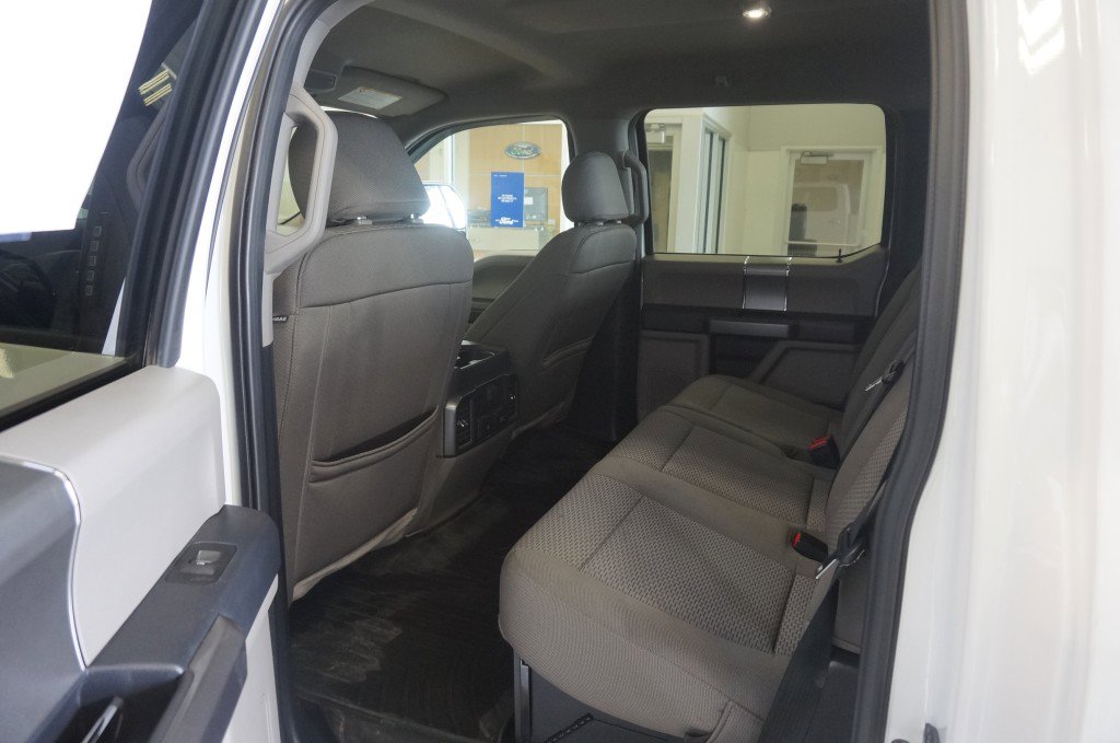 Used 2022 Ford F350 XLT w/ XLT Premium Package AWD/4WD image 8